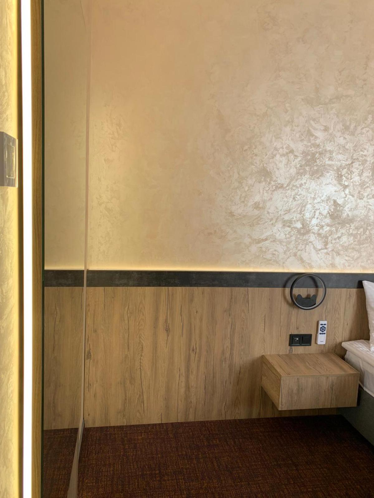Арта Hotel Yavoriv  Екстериор снимка