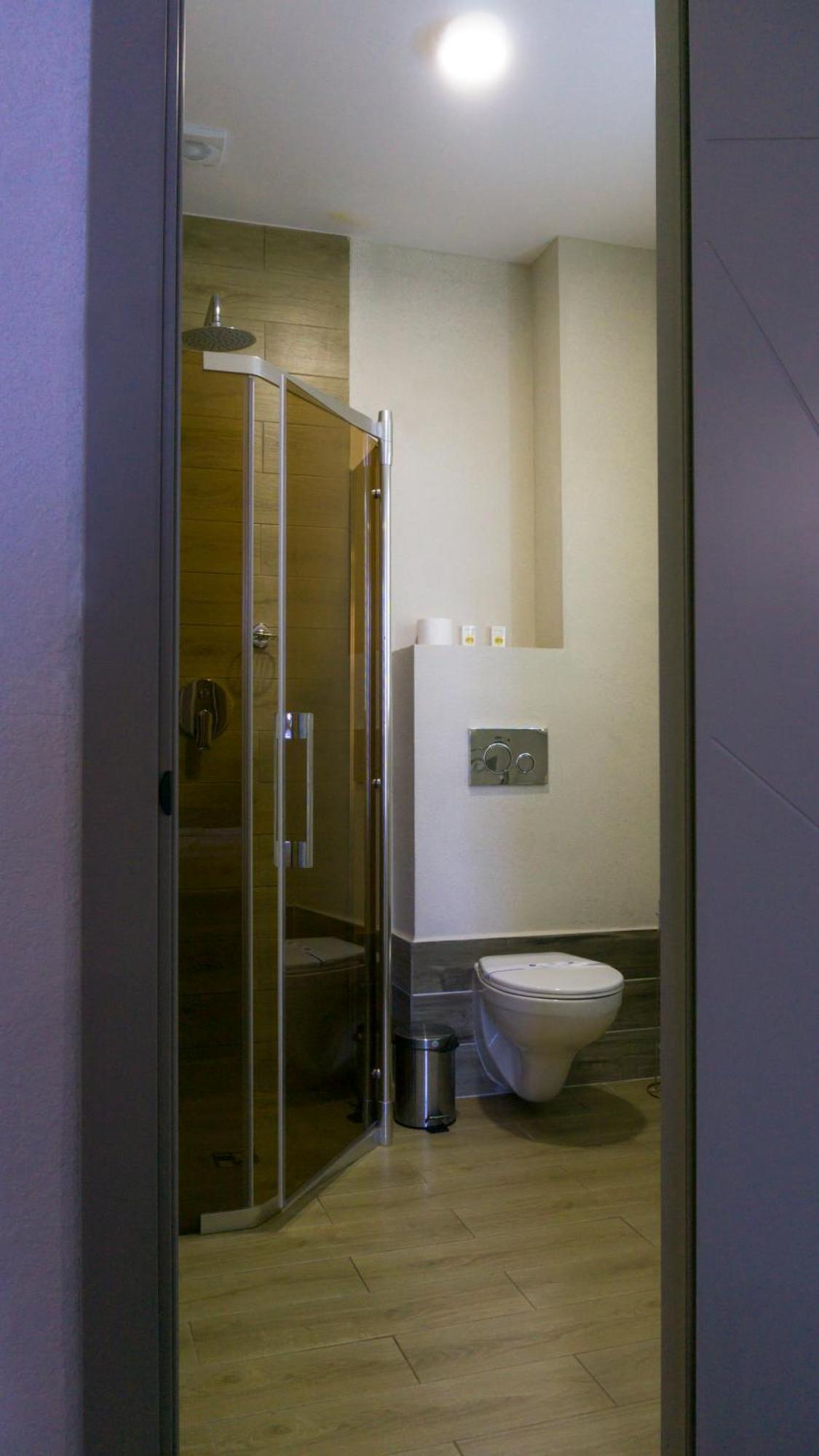 Арта Hotel Yavoriv  Екстериор снимка